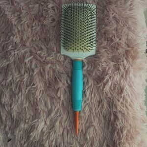 NWOT Morroccanoil ionic ceramic paddle brush